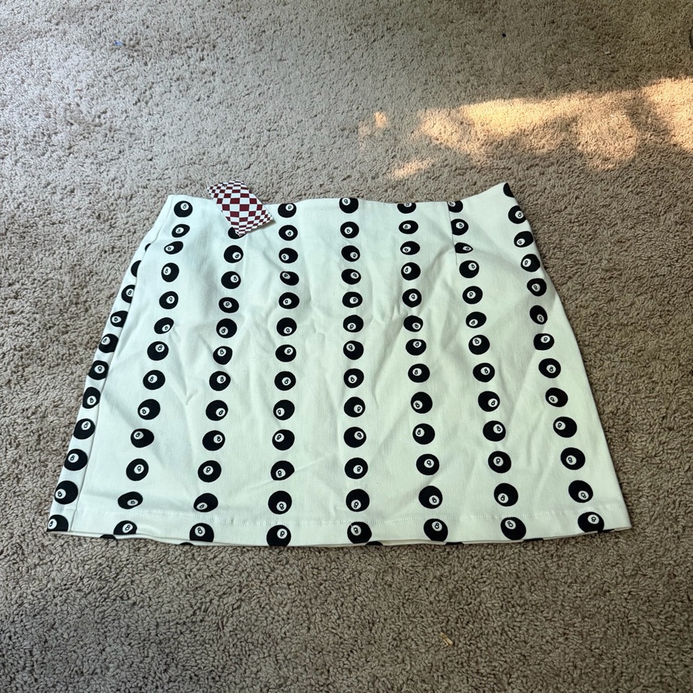 Rose cut 8 ball mini skirt